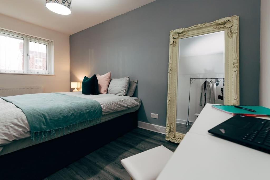 Park & Relax In 1Bd Central Liverpool Home Exterior photo